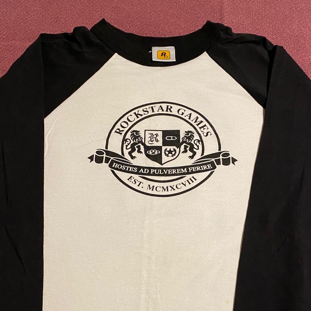 Rockstar Games crest logo 3/4 sleeve ringer tee. Black & white. XL